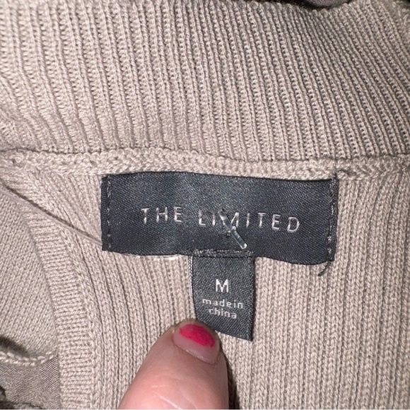 The Limited Classic Beige Sweater with Keyhole & Bow Accent on Back NWOT - Picture 3 of 3